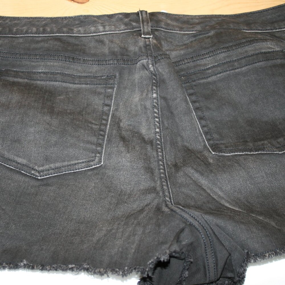 NWTS Torrid 3.5 Inch Vintage Stretch Mid-Rise Shorts - Black Size 28 - Picture 6 of 6